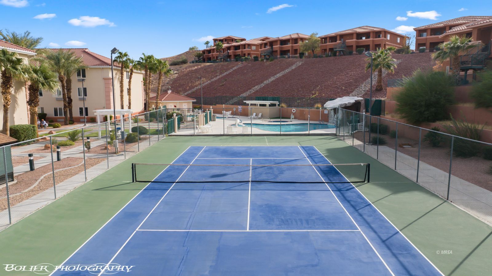 555  Highland Dr #112