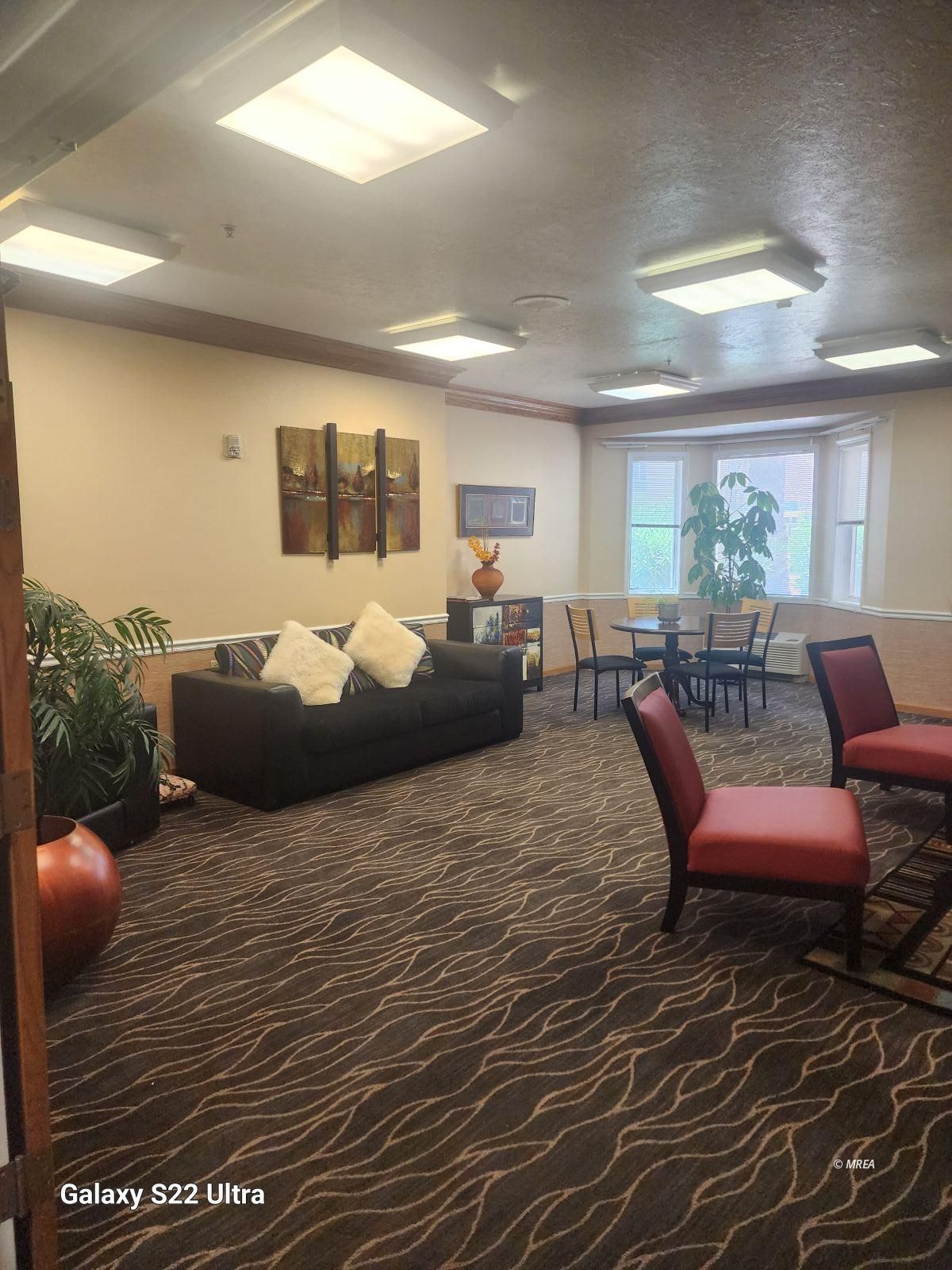 555  Highland Dr #122