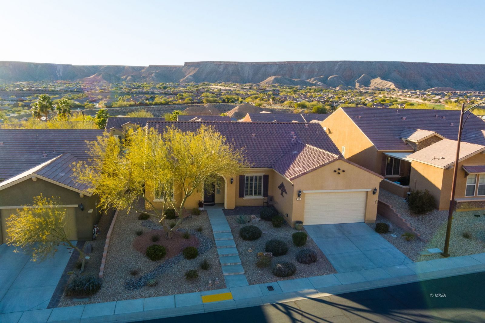 993  Starlight Terrace Way