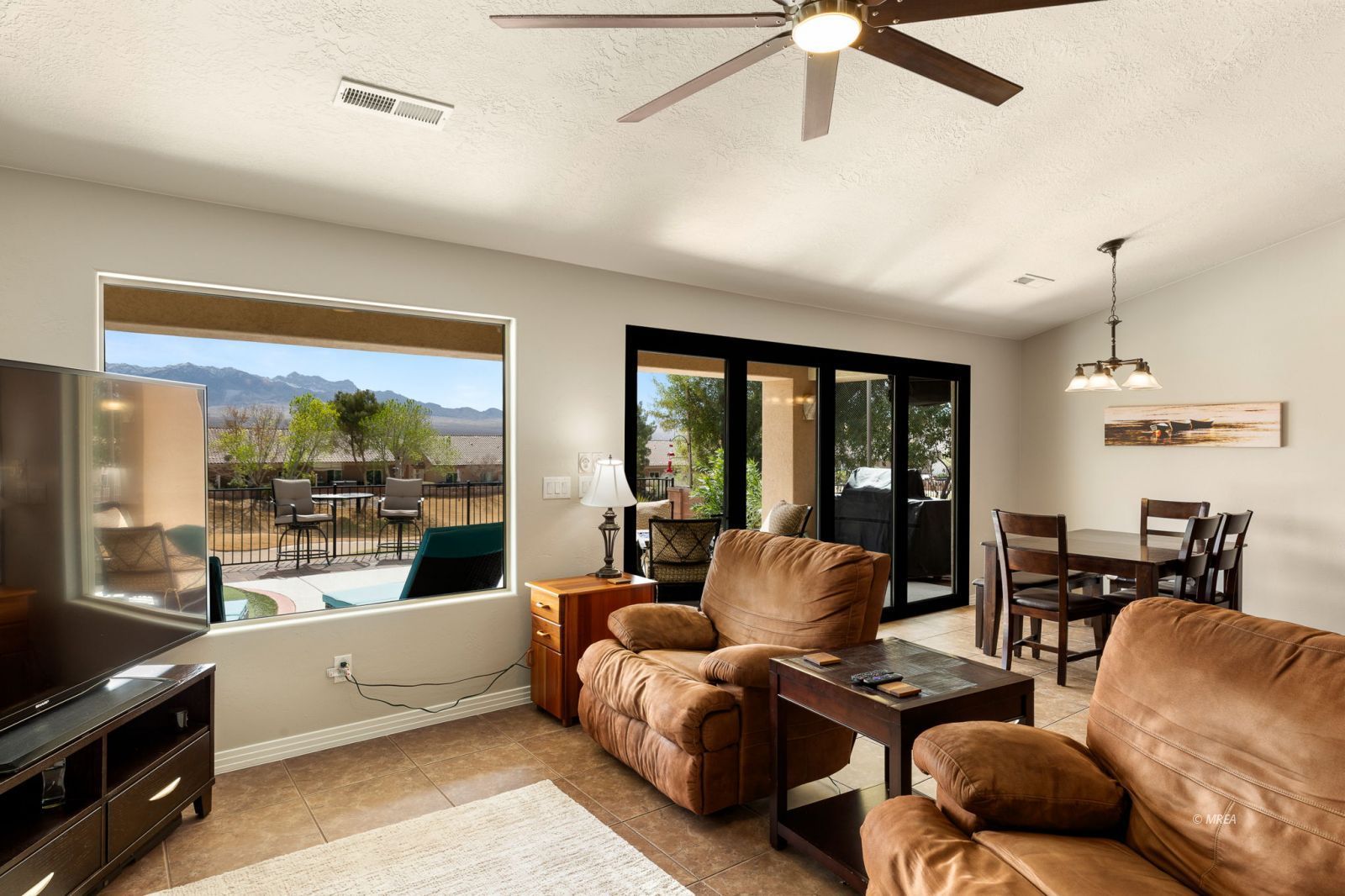 858  Falcon Glenn Dr