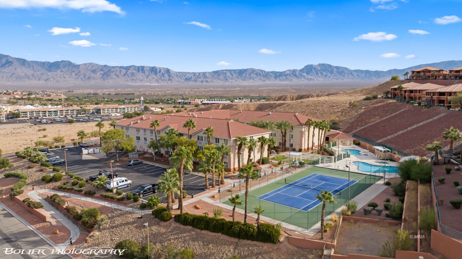 555  Highland Dr #112