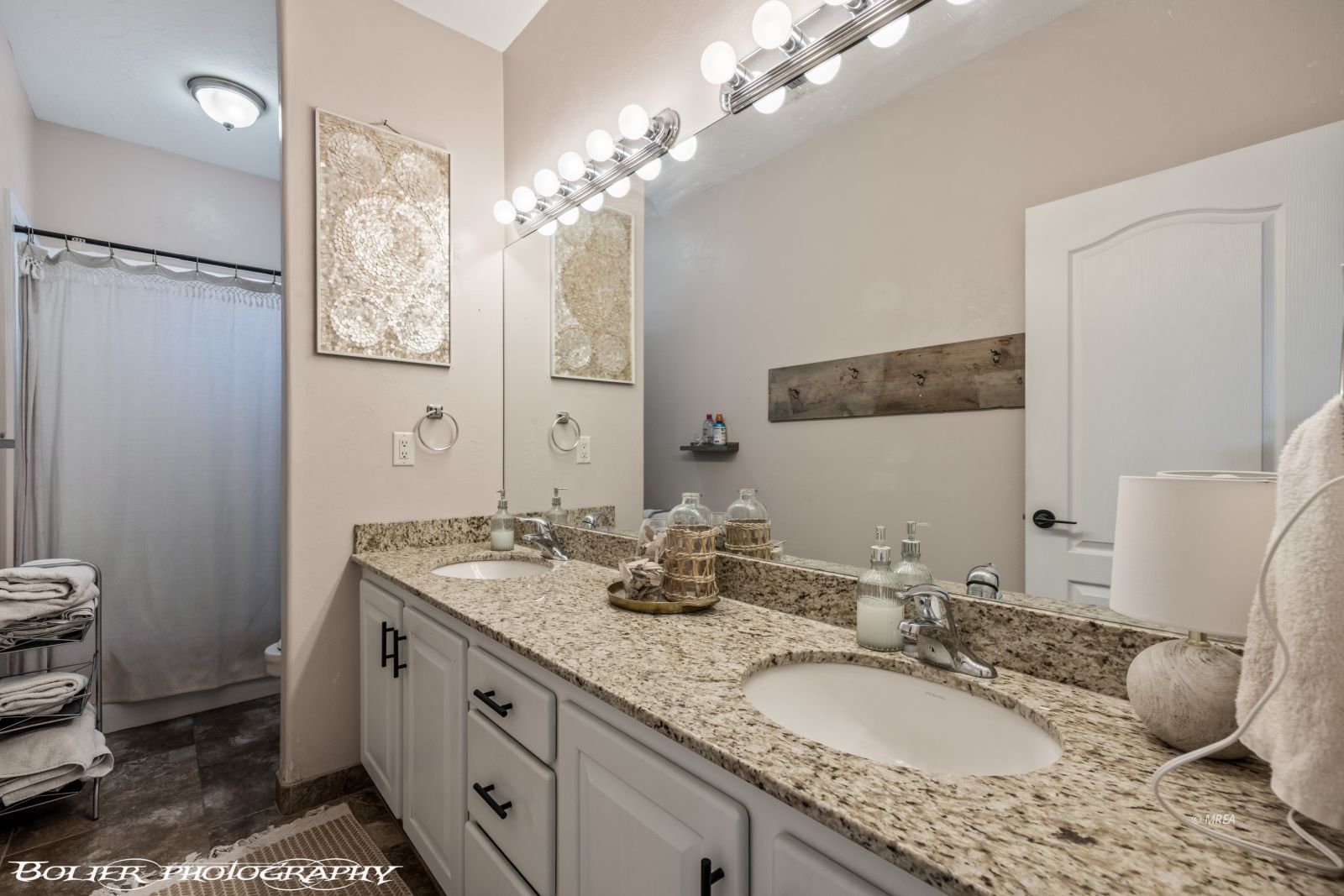 442  Valley View Cir