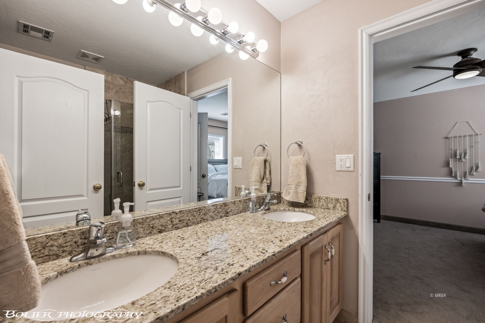 442  Valley View Cir