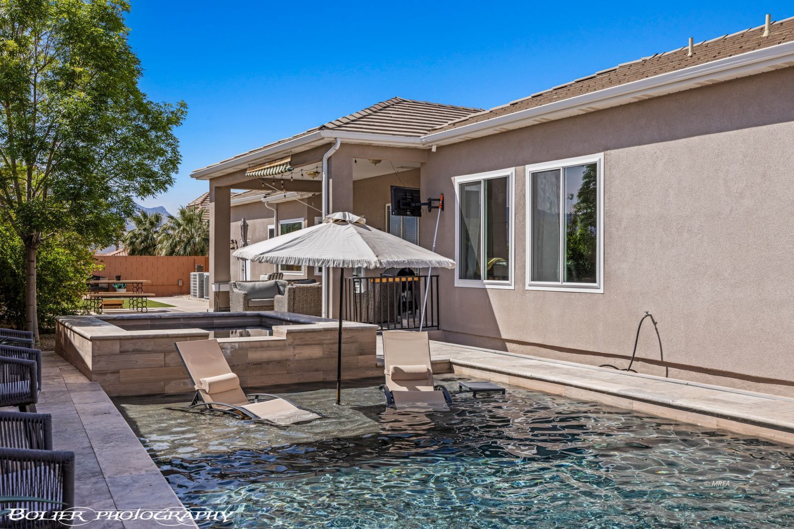 442  Valley View Cir