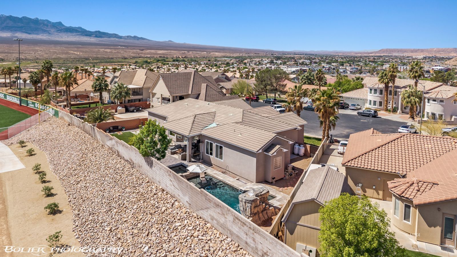 442  Valley View Cir