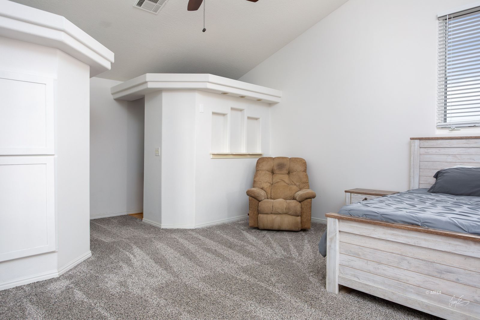 414  Crystal Canyon Dr