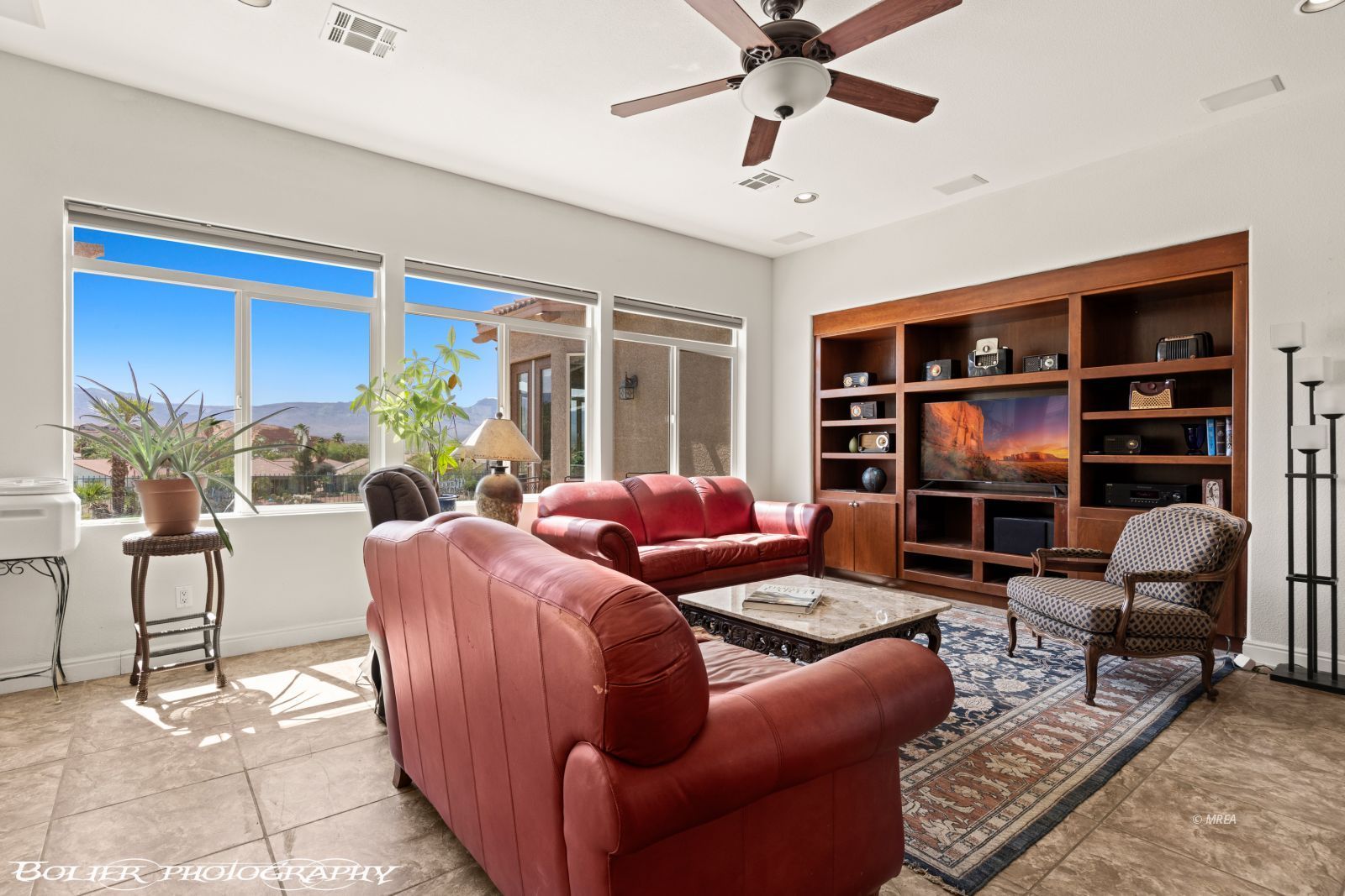 524  Mountainside Ct