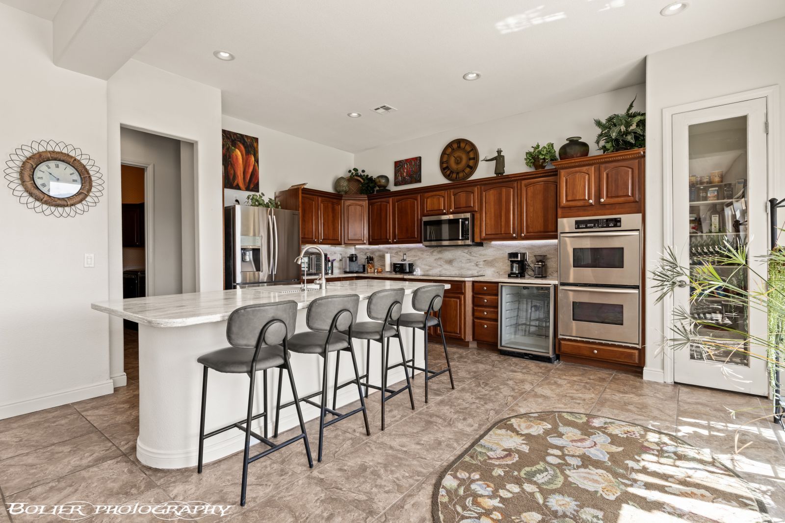 524  Mountainside Ct