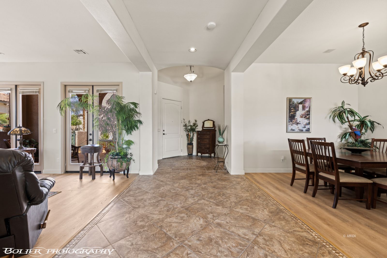 524  Mountainside Ct