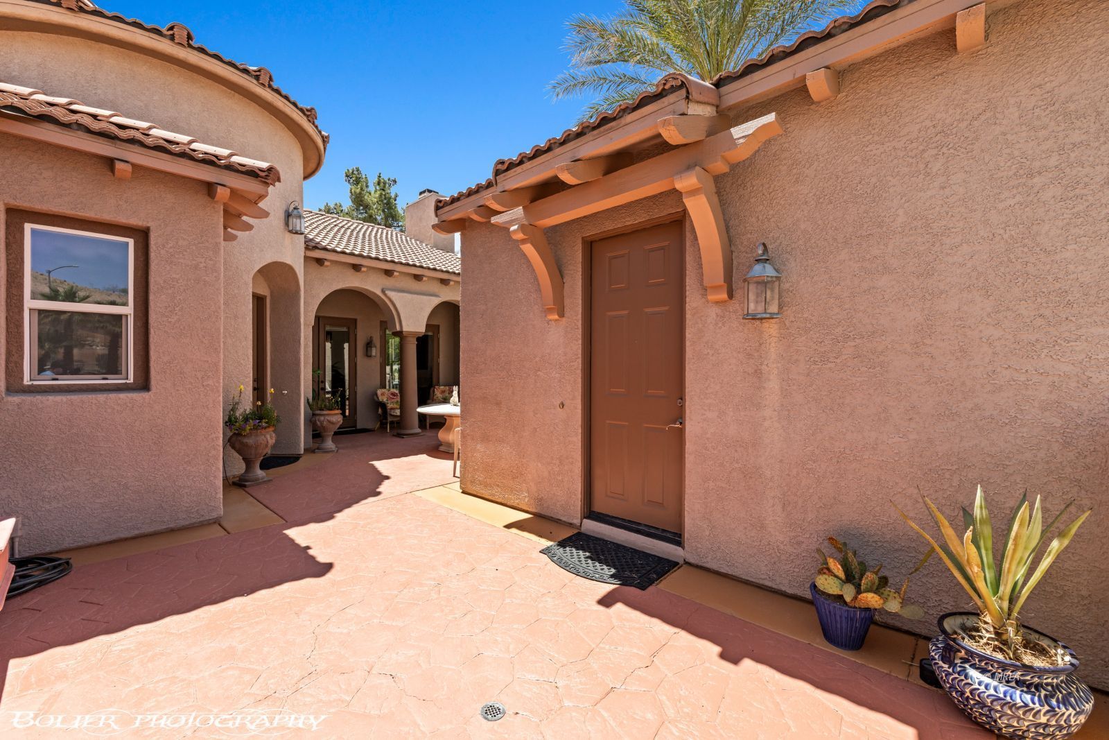 524  Mountainside Ct