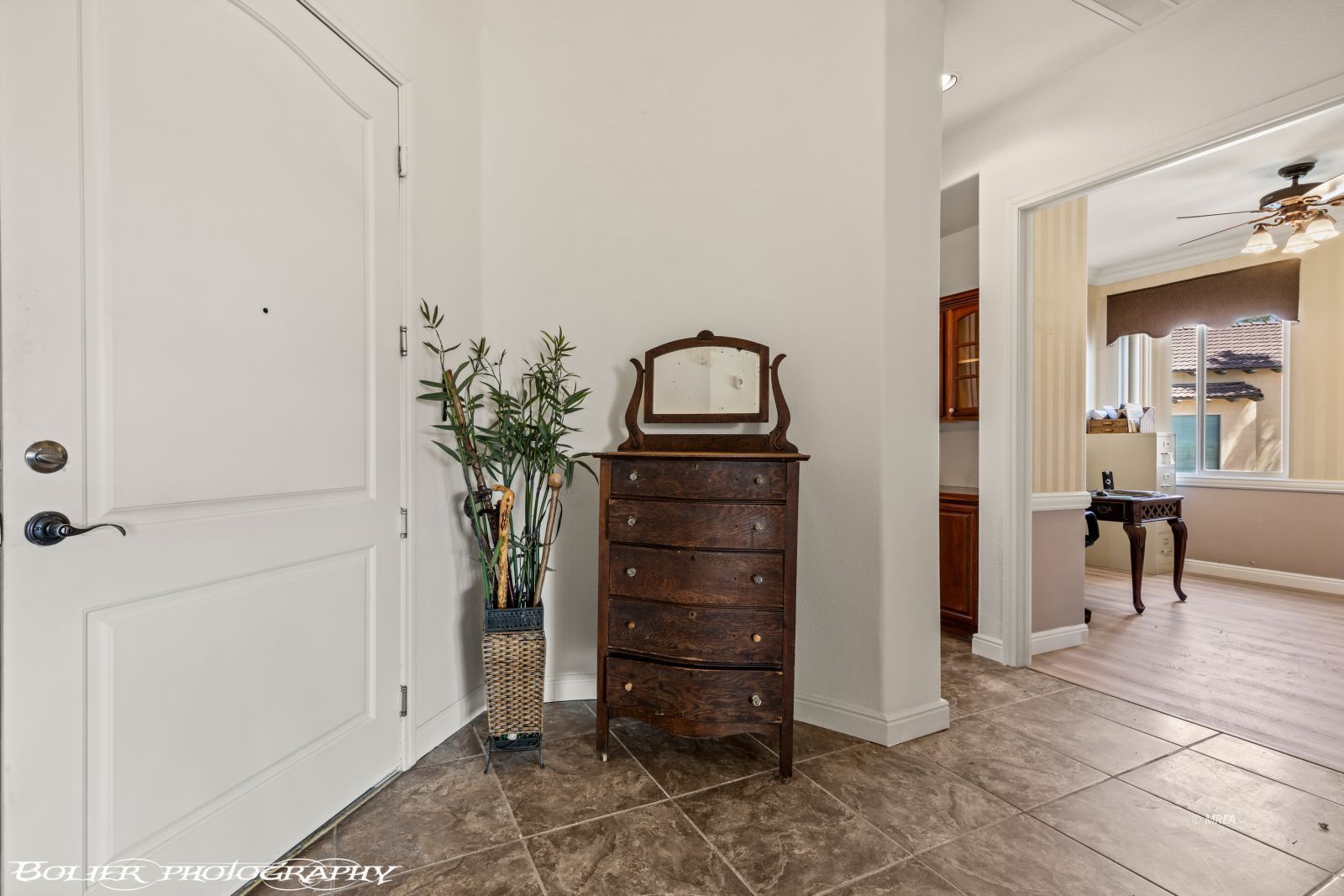 524  Mountainside Ct