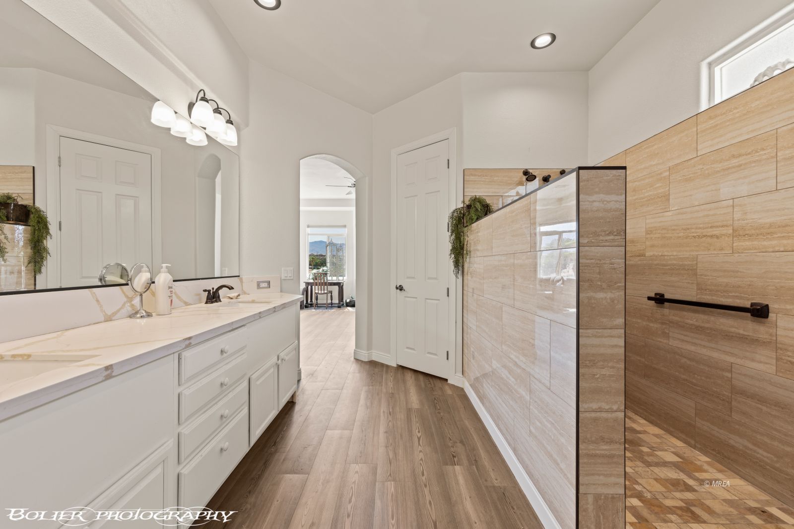 524  Mountainside Ct