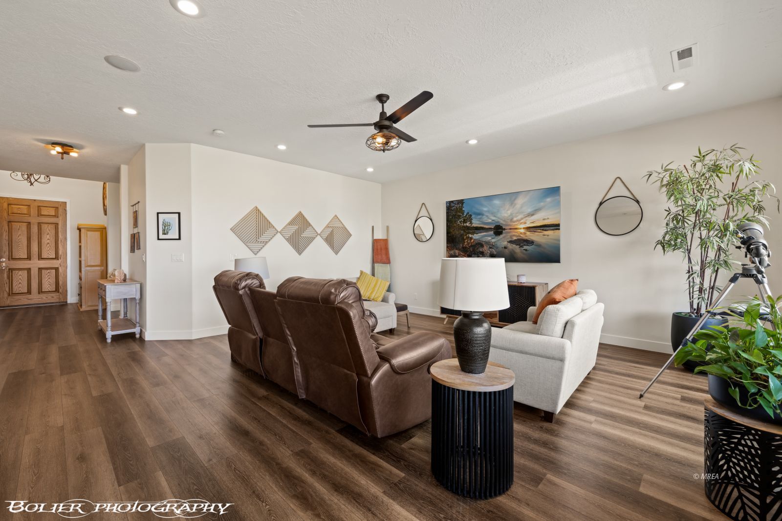 1309  Vista Del Monte Dr