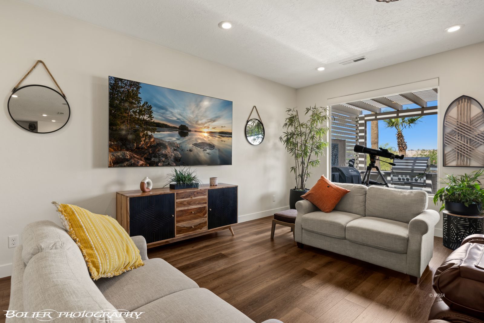 1309  Vista Del Monte Dr