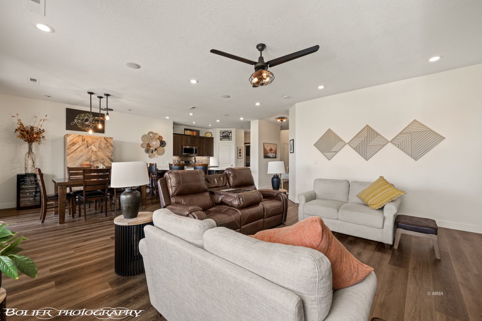 1309  Vista Del Monte Dr