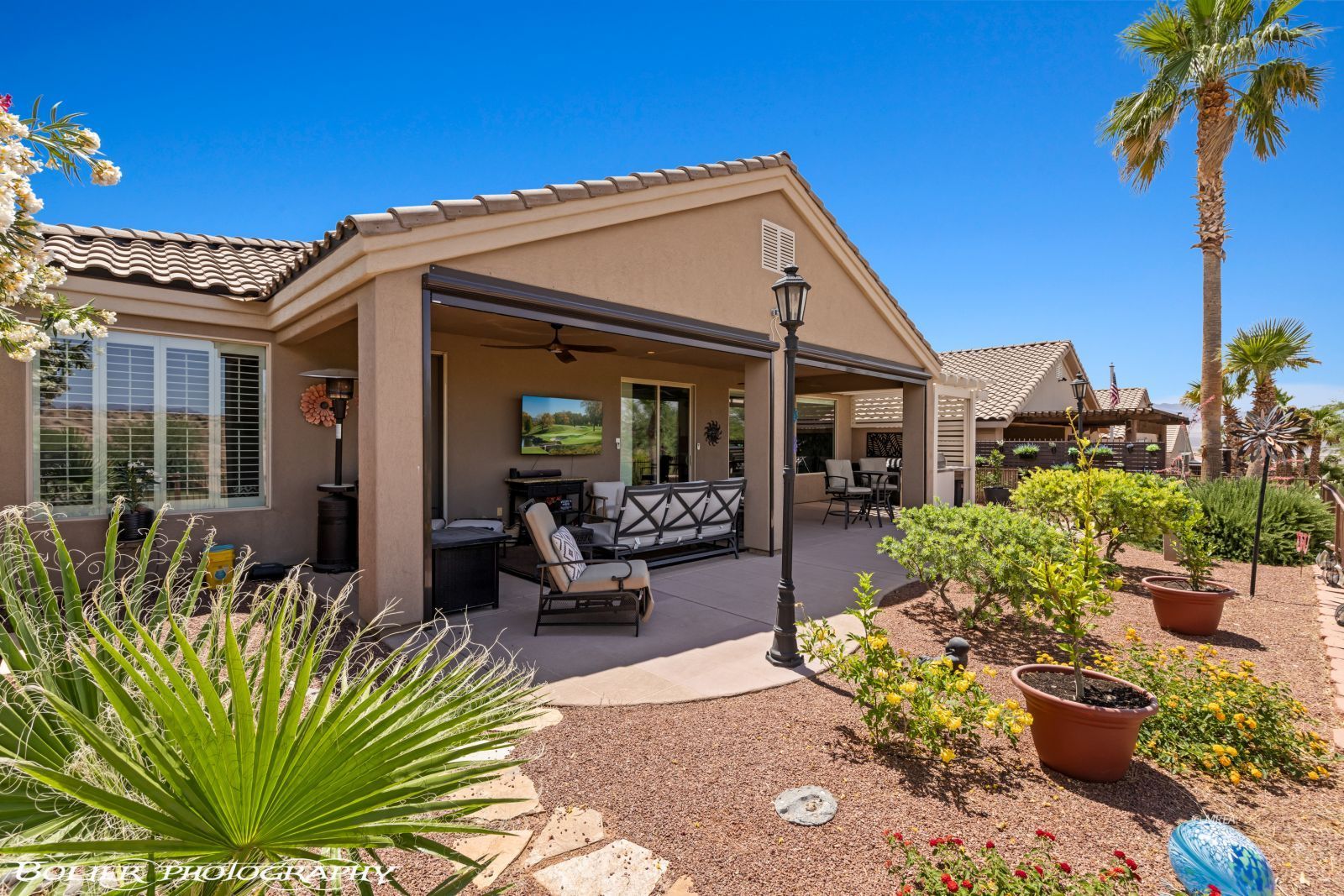 1309  Vista Del Monte Dr