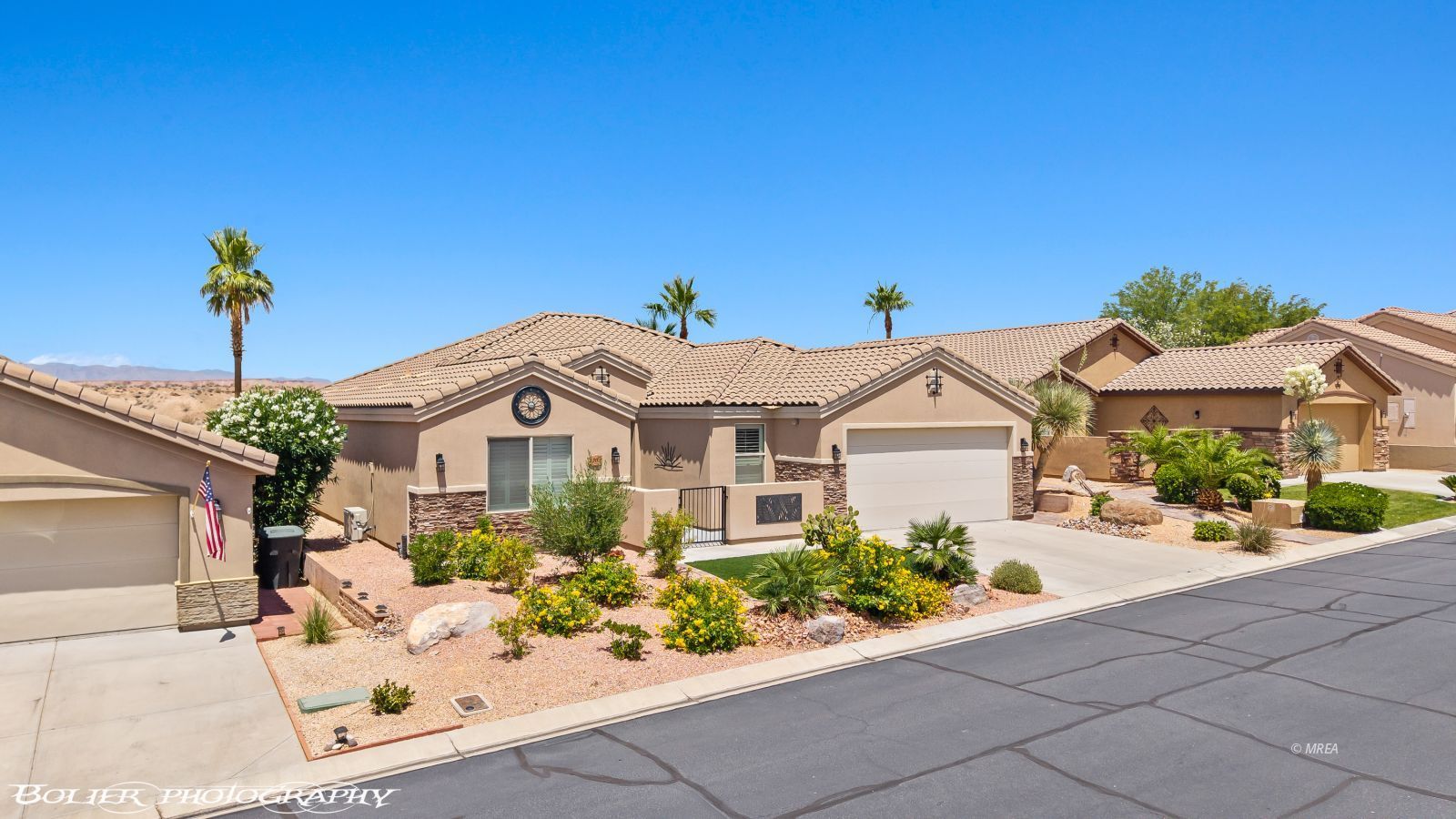 1309  Vista Del Monte Dr