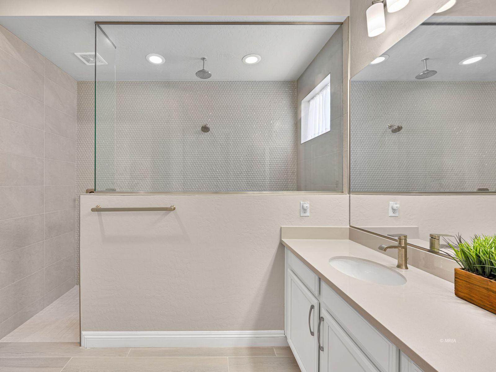 1190  Dreamcatcher Bluff 