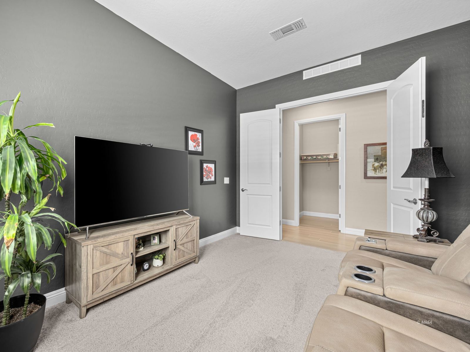 1190  Dreamcatcher Bluff 