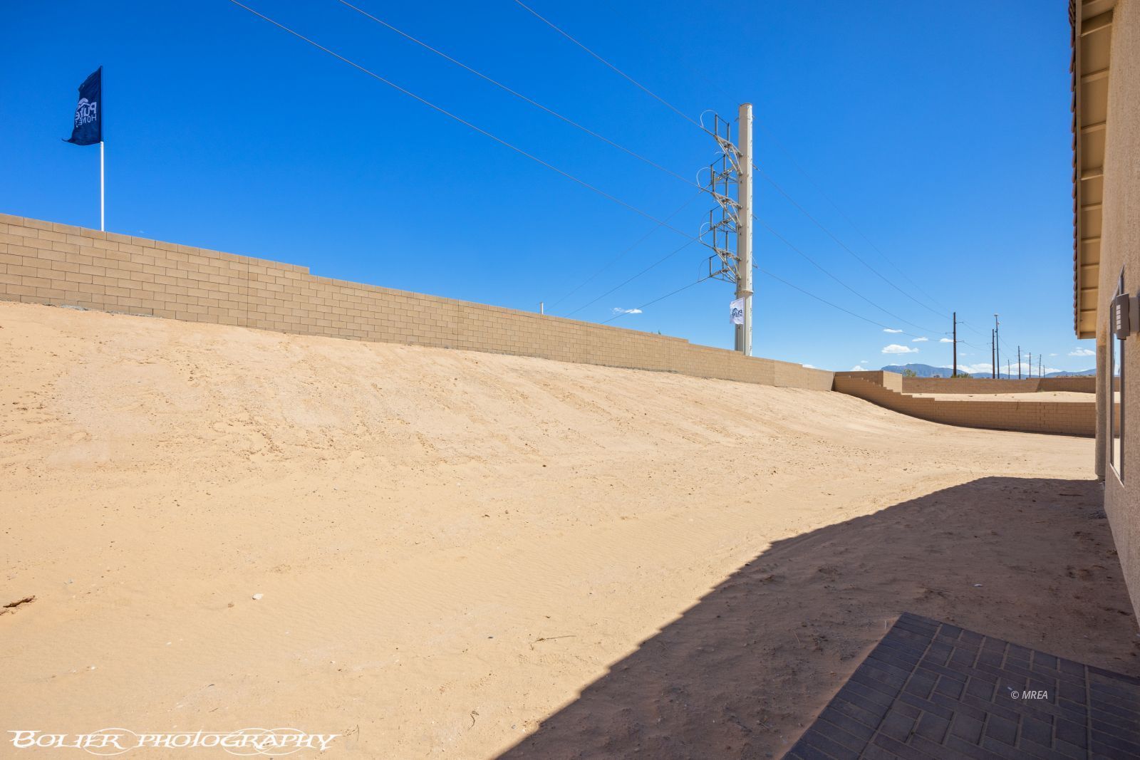 1250  Vertical Bluff 