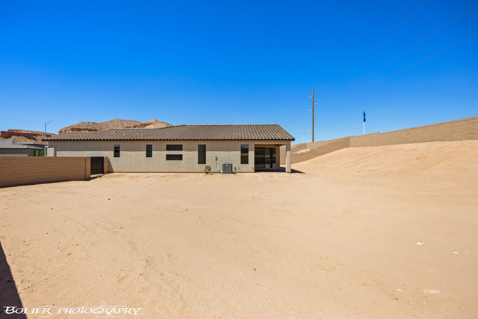 1250  Vertical Bluff 