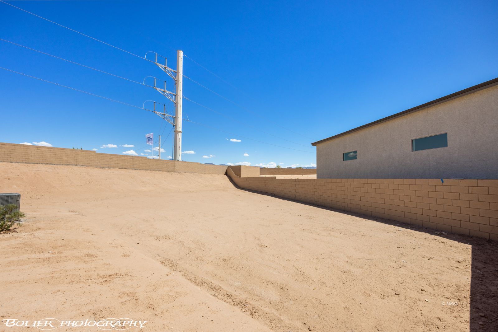 1250  Vertical Bluff 