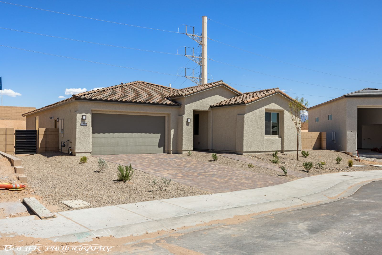 1250  Vertical Bluff 