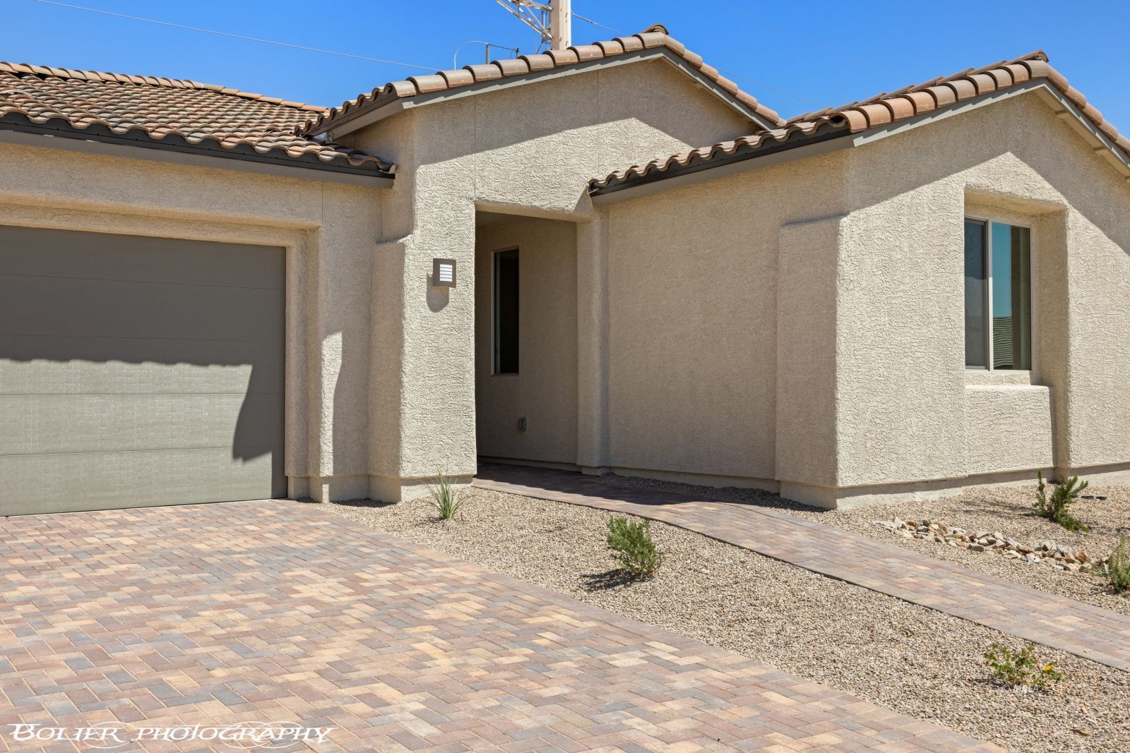 1250  Vertical Bluff 