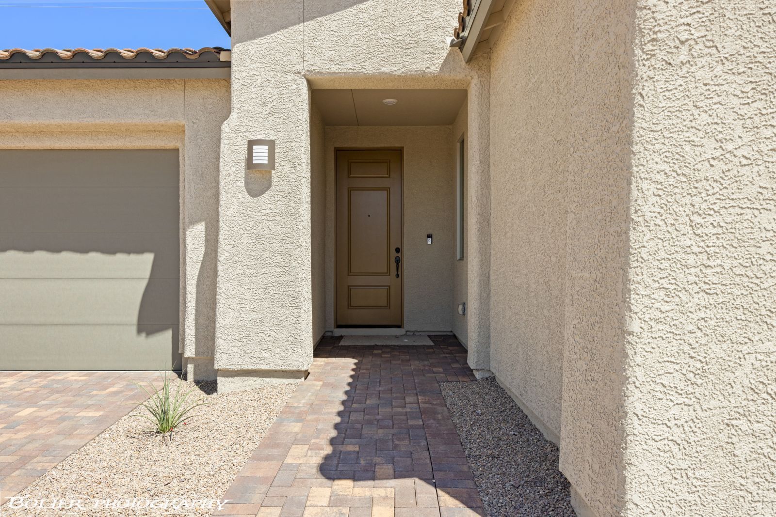 1250  Vertical Bluff 