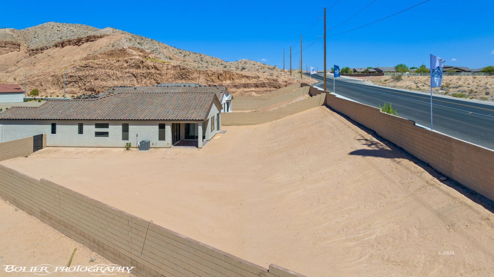 1250  Vertical Bluff 