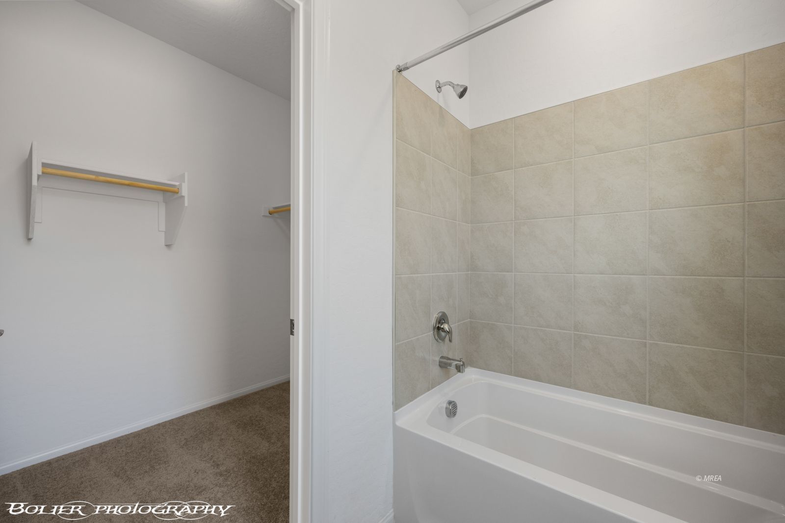 1250  Vertical Bluff 