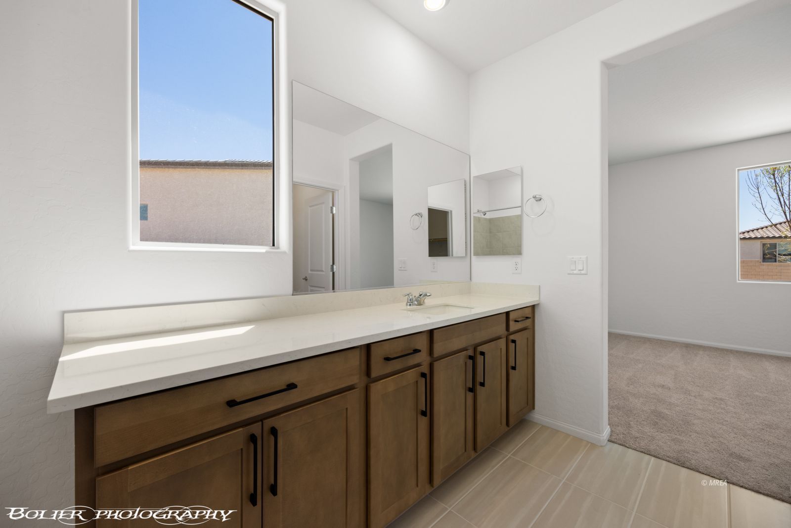 1250  Vertical Bluff 