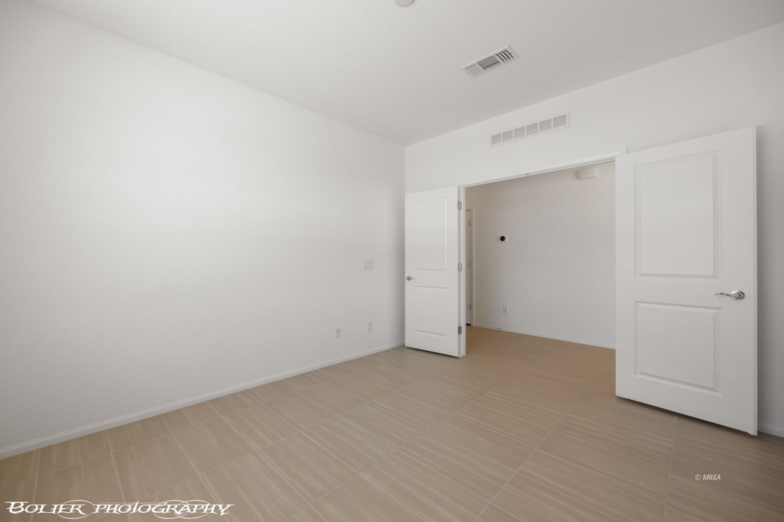 1250  Vertical Bluff 