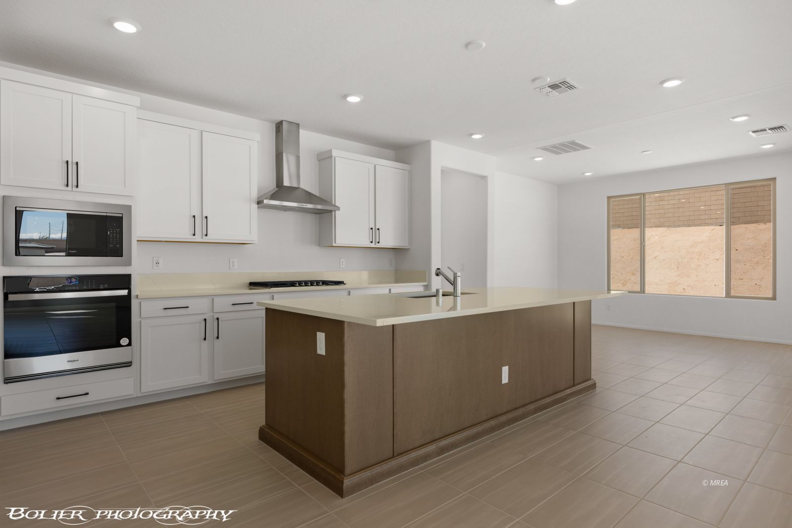 1250  Vertical Bluff 