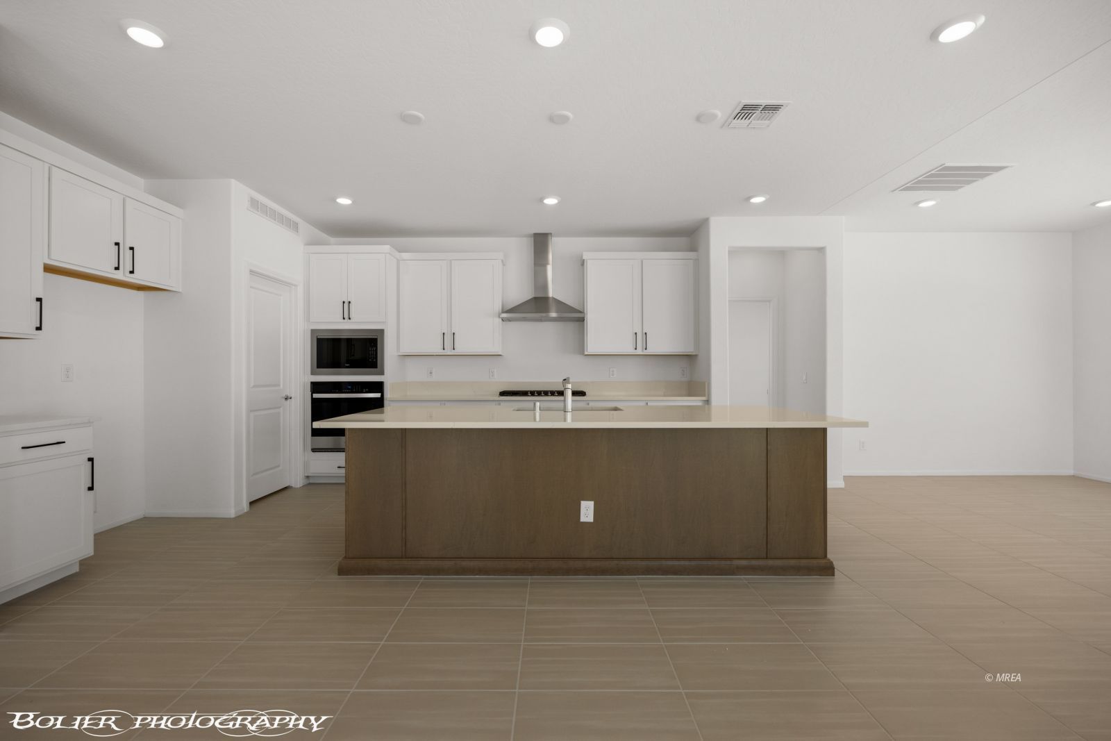 1250  Vertical Bluff 