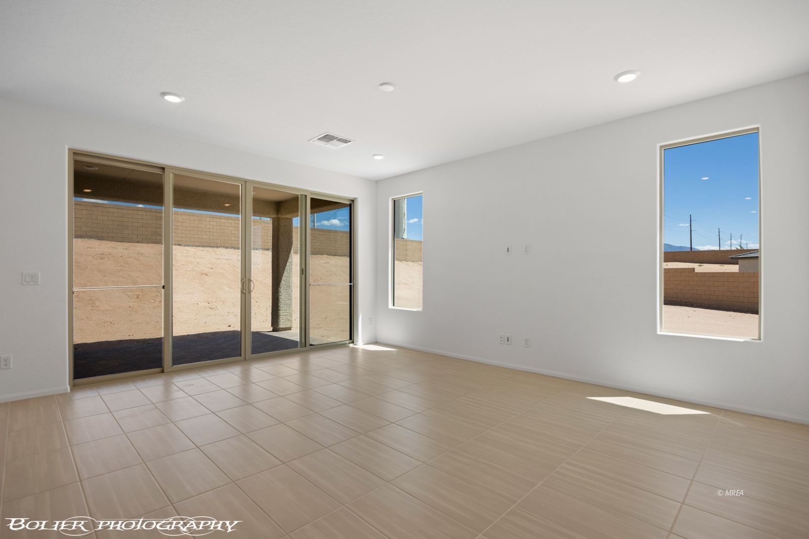 1250  Vertical Bluff 