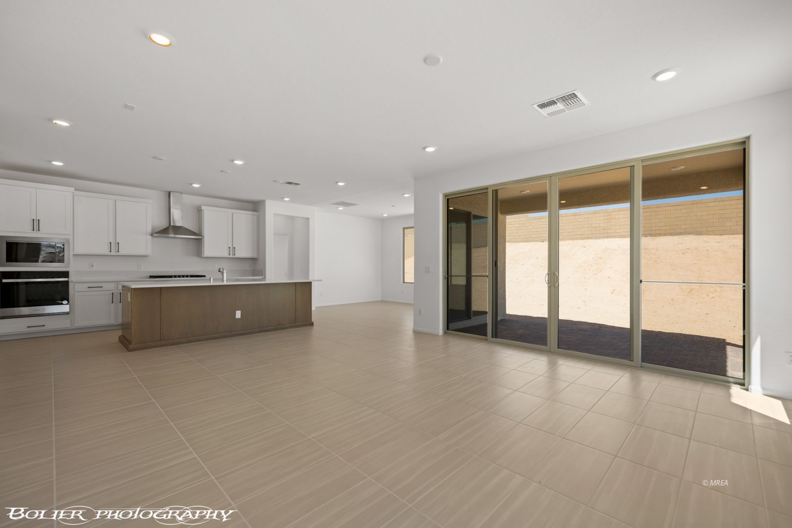 1250  Vertical Bluff 