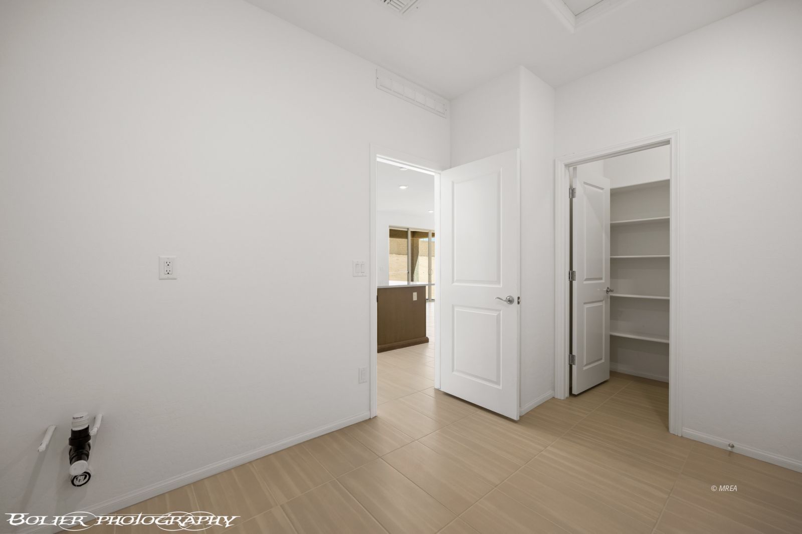 1250  Vertical Bluff 