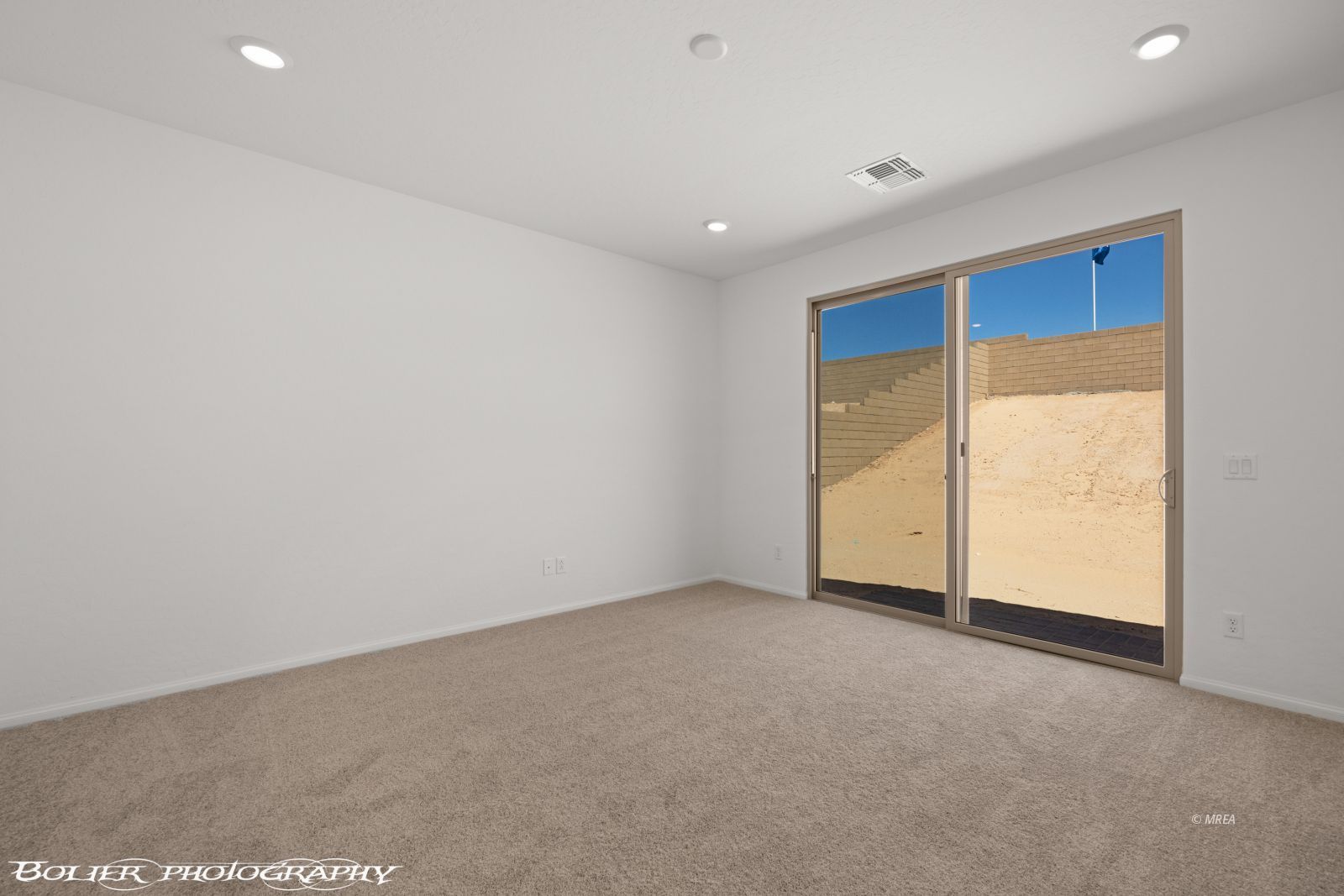 1250  Vertical Bluff 