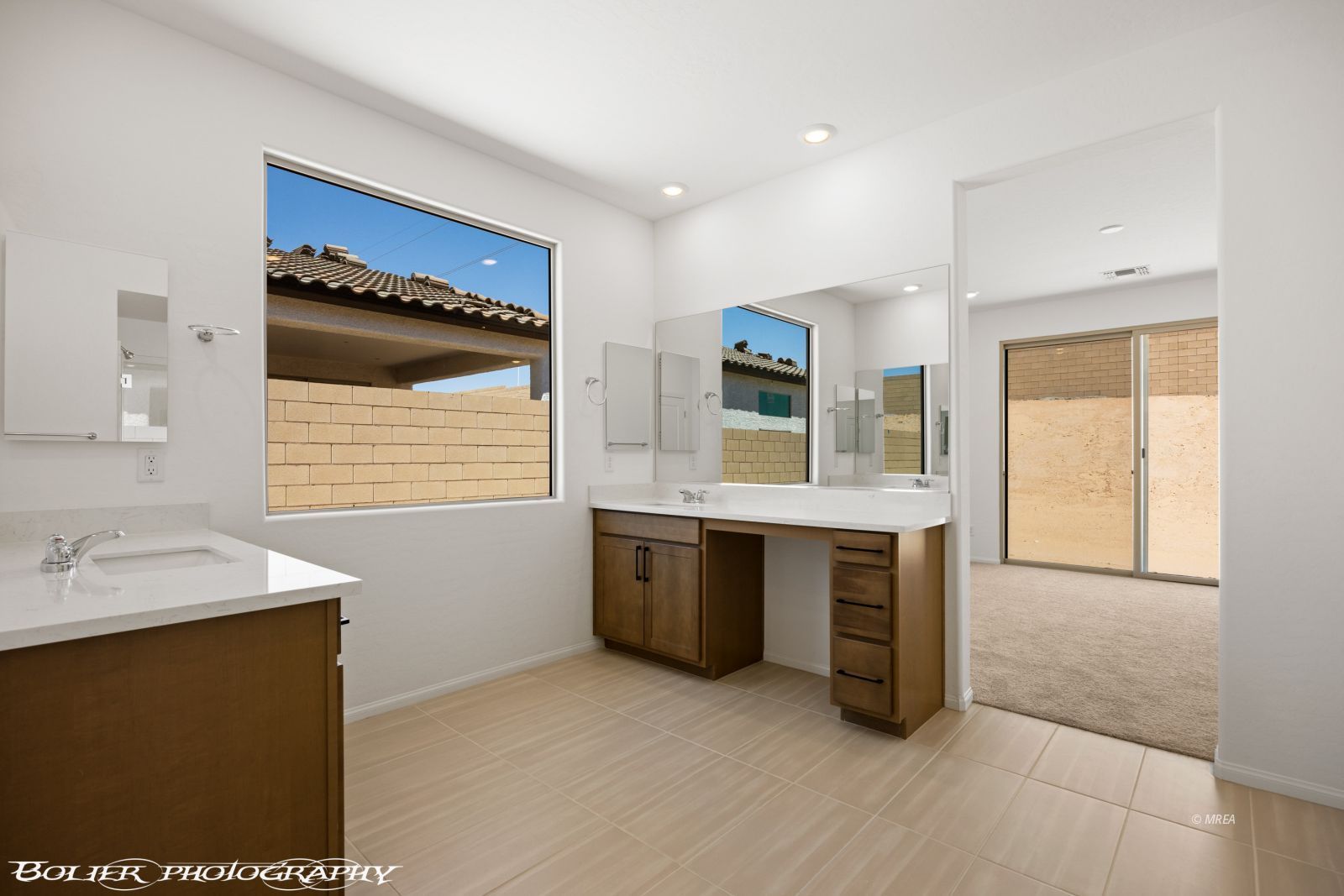 1250  Vertical Bluff 