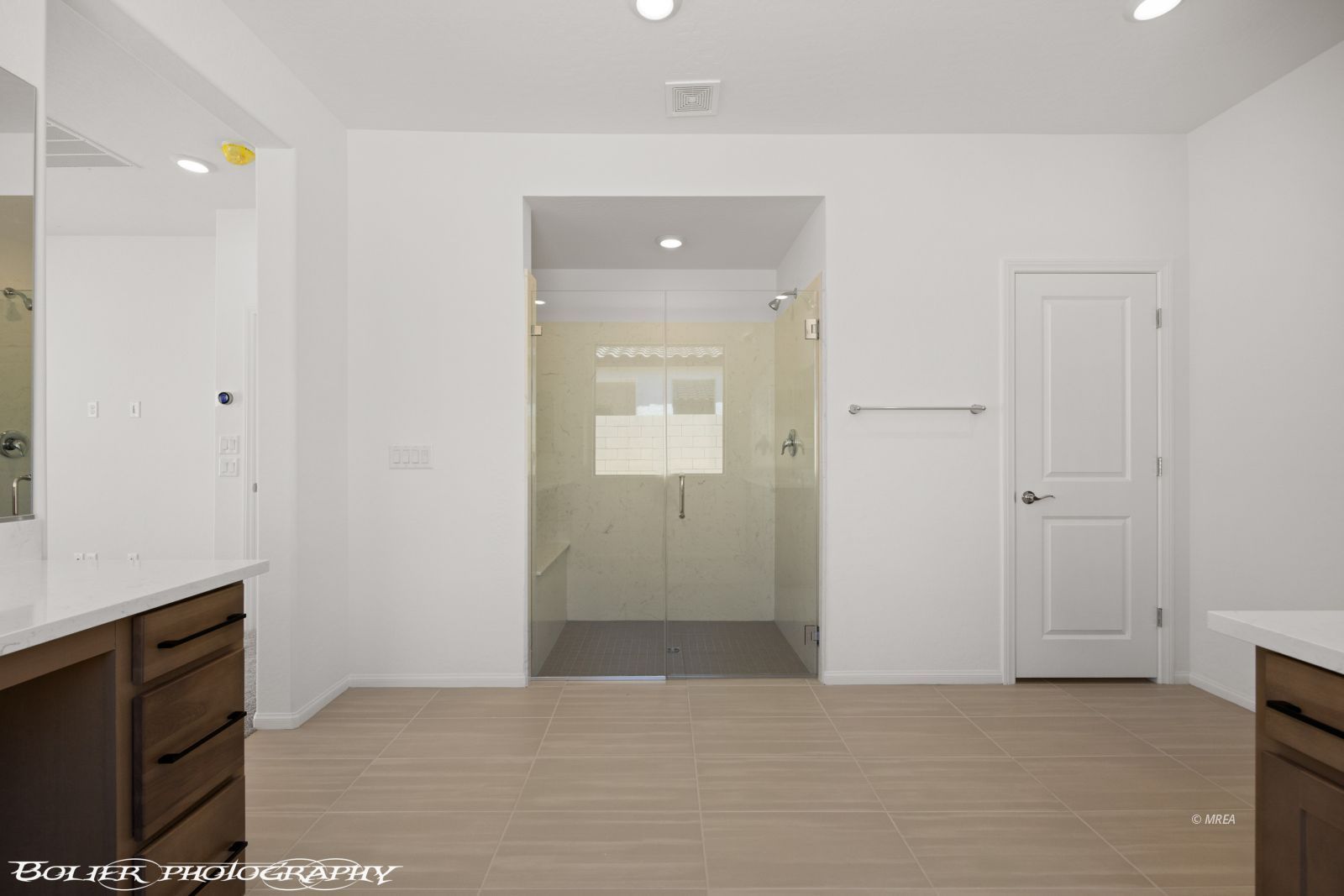 1250  Vertical Bluff 