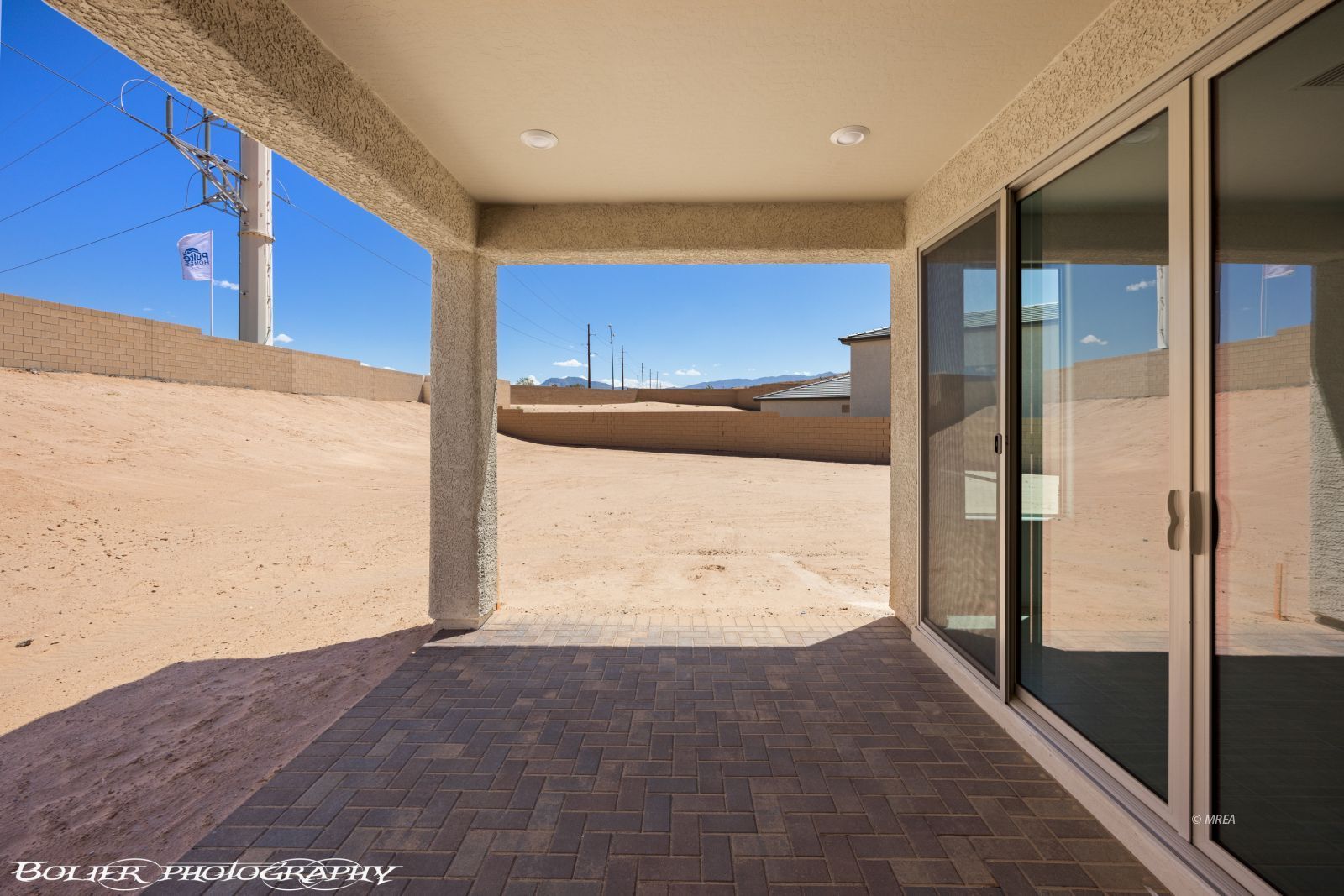 1250  Vertical Bluff 