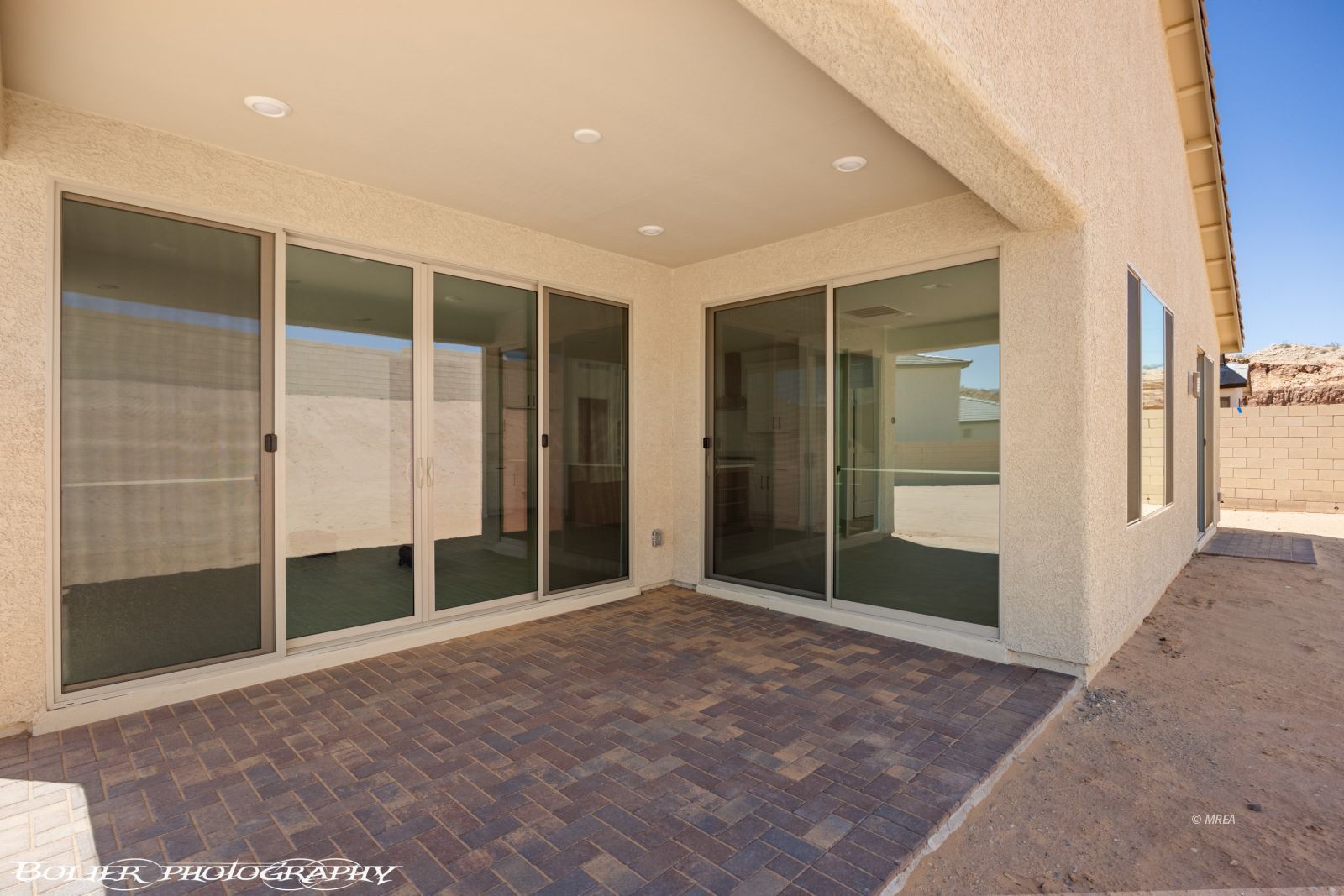 1250  Vertical Bluff 