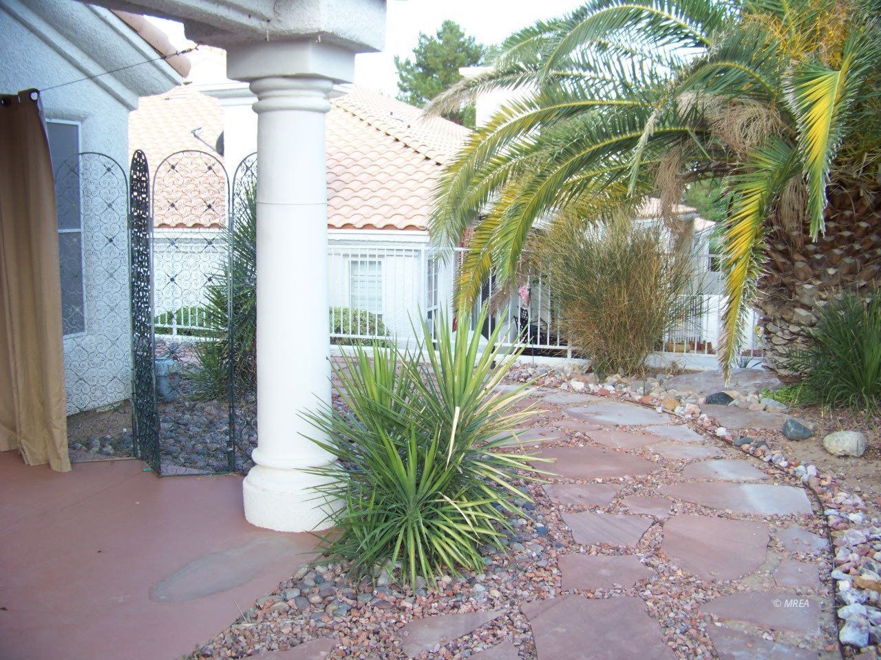 733  Mesa Springs Dr