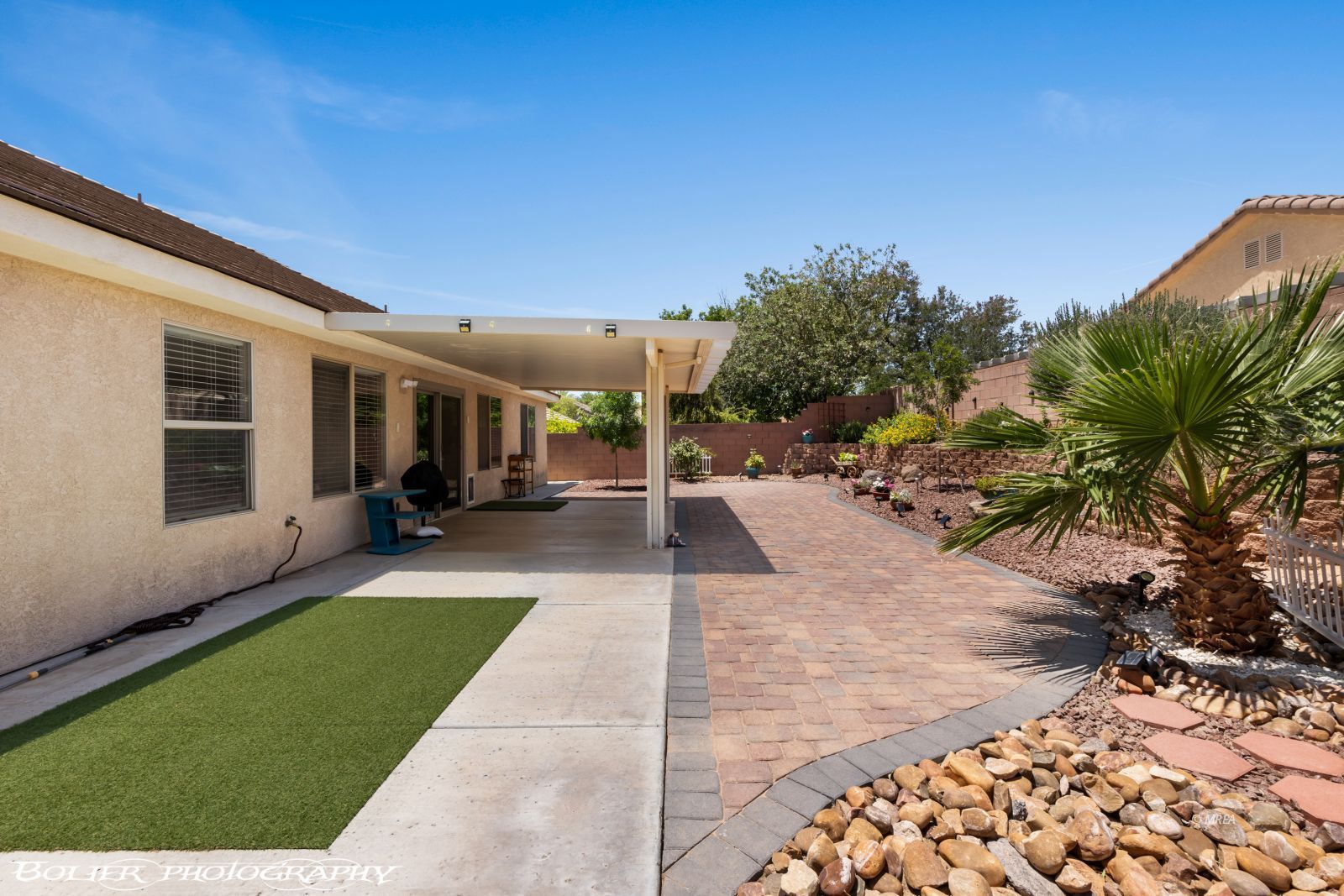 871  Falcon Glenn Dr