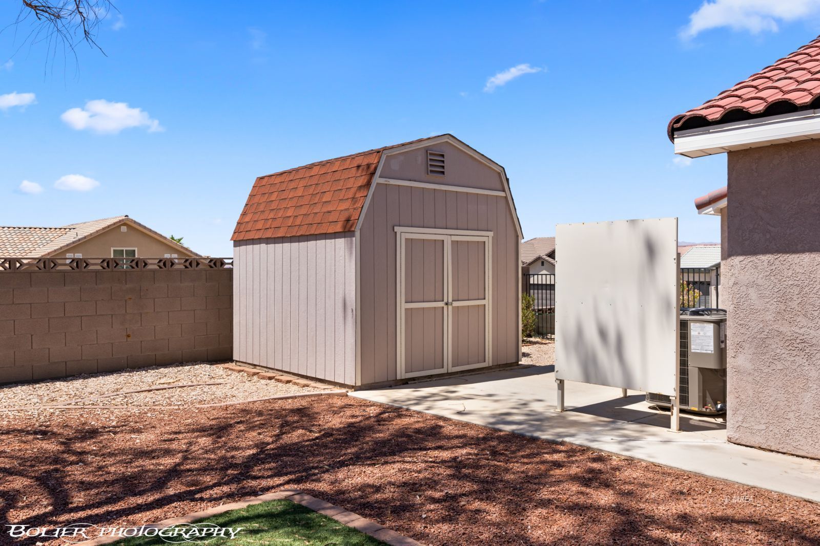 648  Valley View Dr