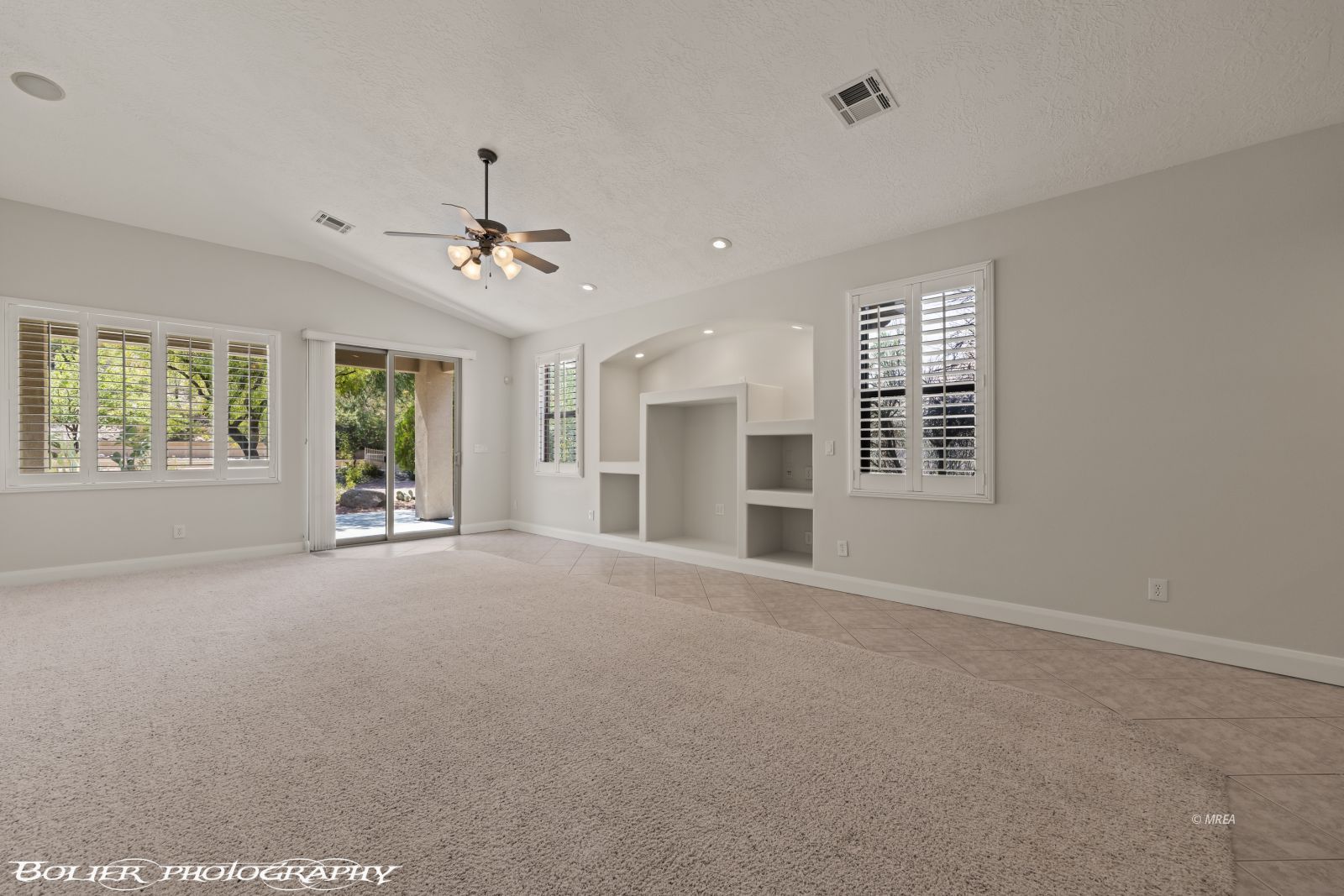 526  Highland View Ct