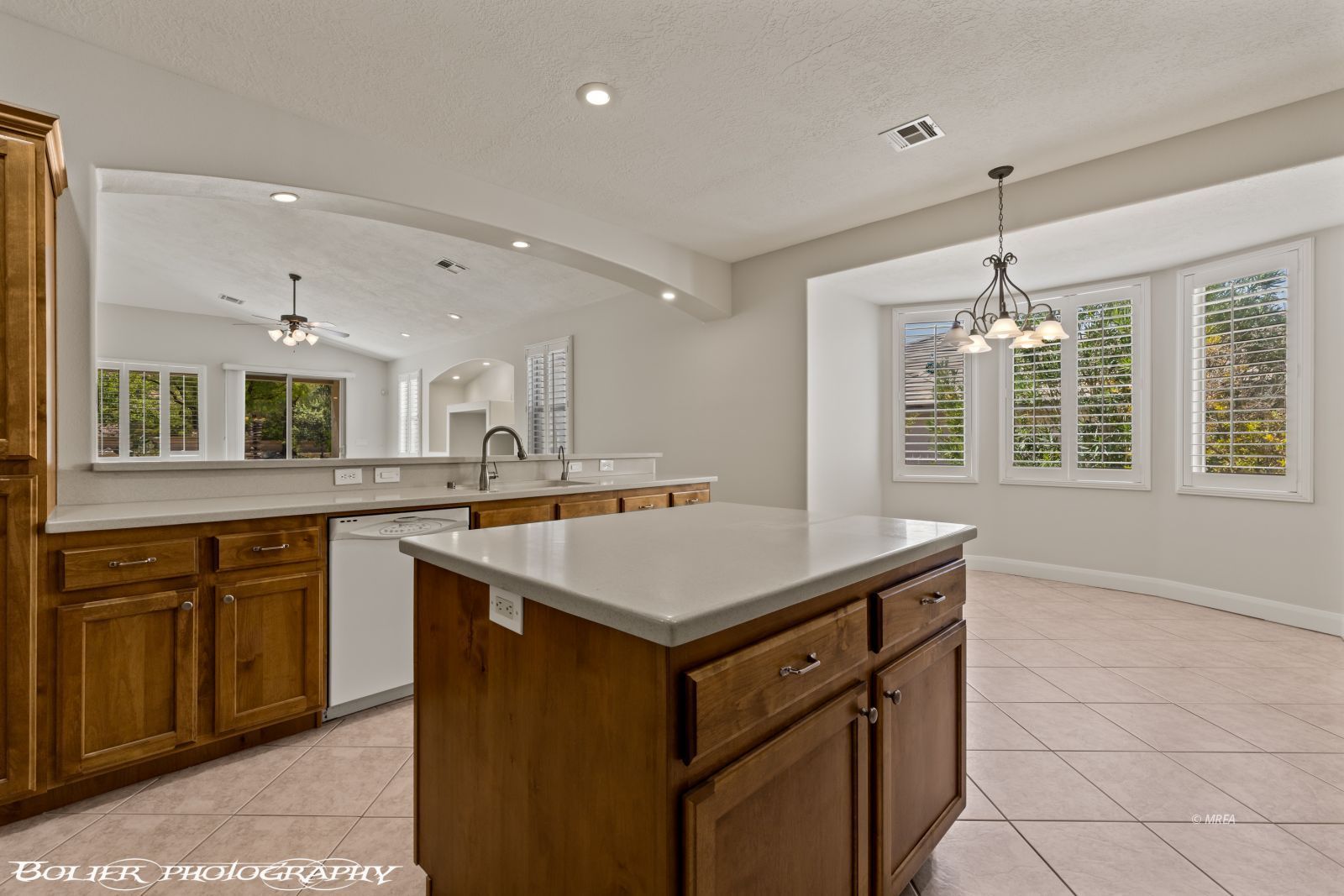 526  Highland View Ct