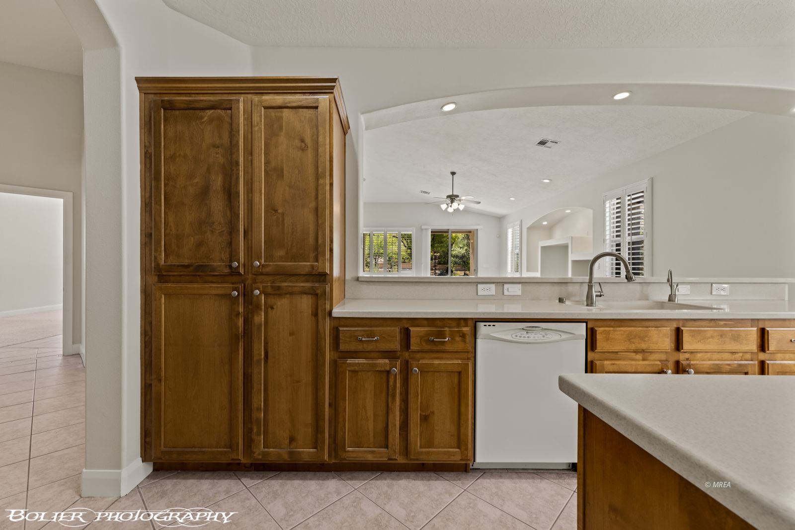 526  Highland View Ct