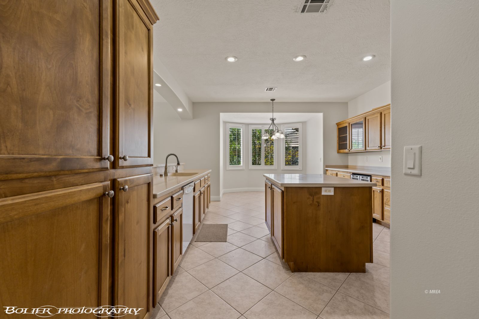 526  Highland View Ct